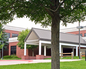 Front entrance to Alta Vista Elementary School